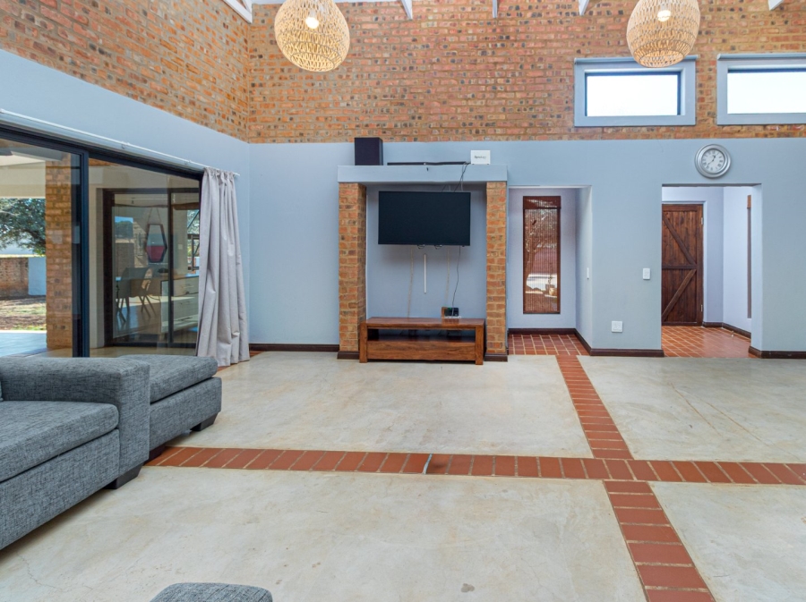 3 Bedroom Property for Sale in The Coves North West